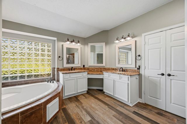 5202 Cherry Ridge Road, Richmond, TX 77406