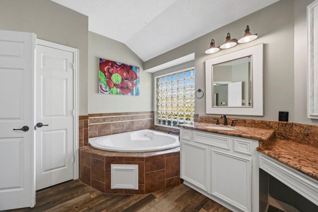 5202 Cherry Ridge Road, Richmond, TX 77406