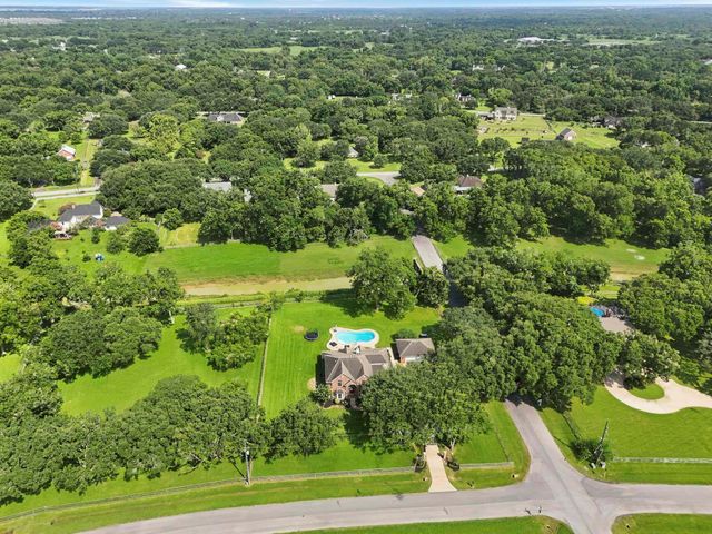 5202 Cherry Ridge Road, Richmond, TX 77406