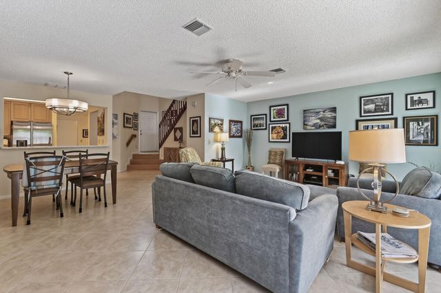 818 Ocean Dunes Circle, Jupiter, FL 33477