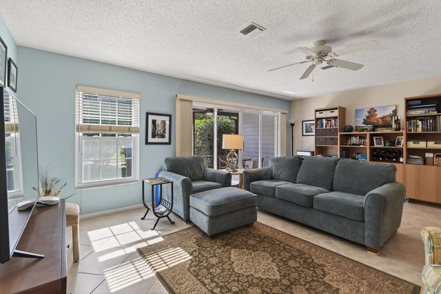 818 Ocean Dunes Circle, Jupiter, FL 33477
