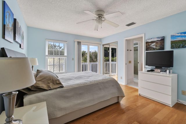 818 Ocean Dunes Circle, Jupiter, FL 33477