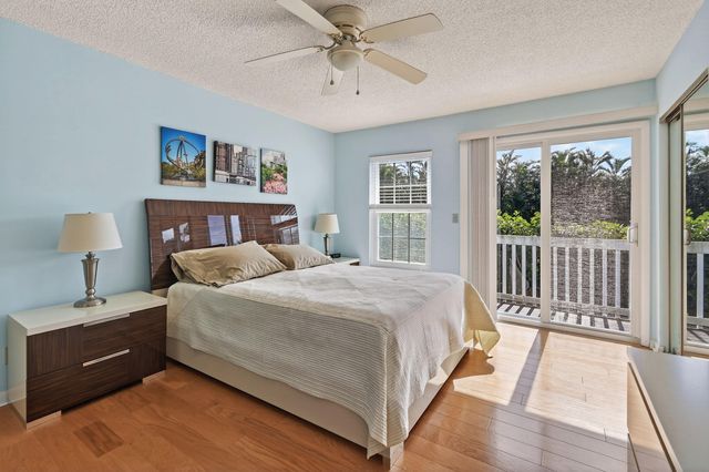 818 Ocean Dunes Circle, Jupiter, FL 33477