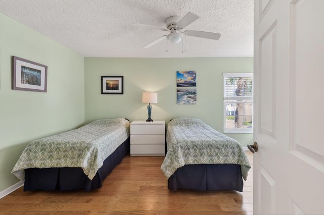 818 Ocean Dunes Circle, Jupiter, FL 33477