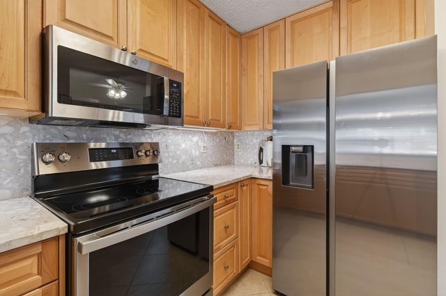 818 Ocean Dunes Circle, Jupiter, FL 33477