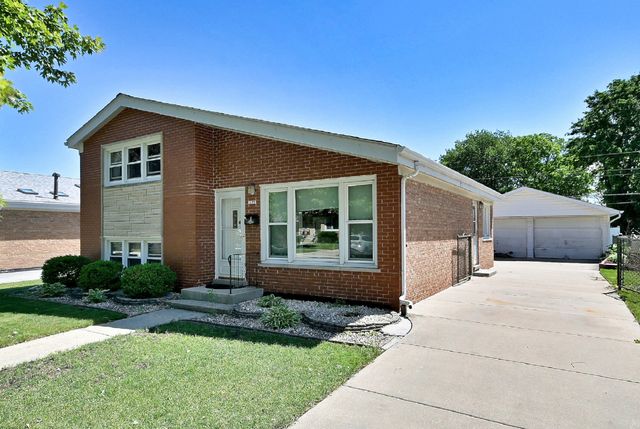 8925 S 49th Court, Oak Lawn, IL 60453