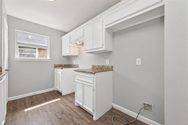 7521 Dyer Street, Houston, TX 77088