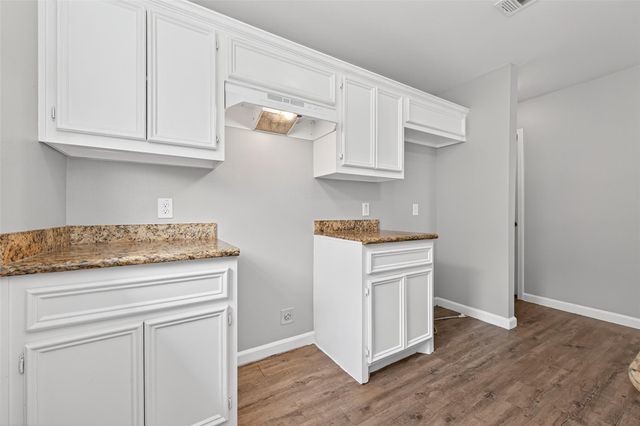 7521 Dyer Street, Houston, TX 77088