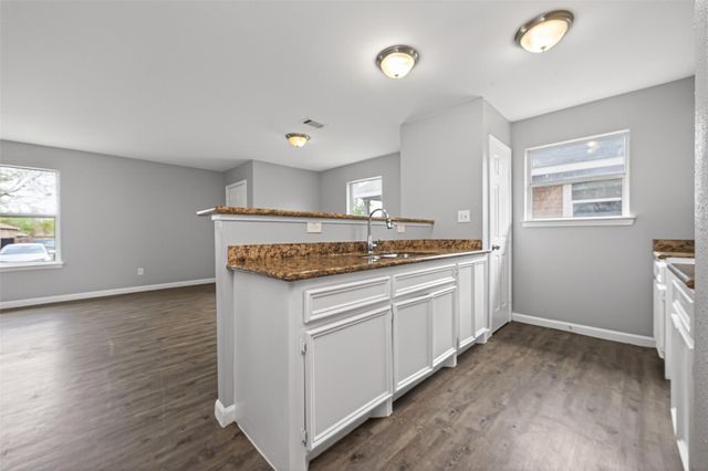 7521 Dyer Street, Houston, TX 77088