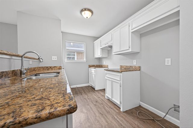 7521 Dyer Street, Houston, TX 77088