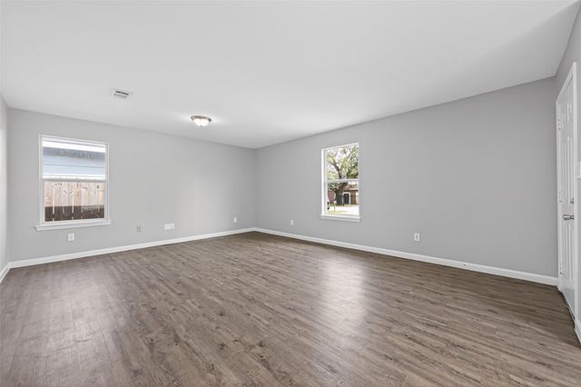 7521 Dyer Street, Houston, TX 77088