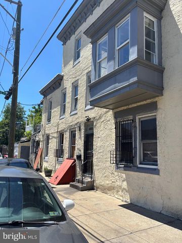 924 W SILVER ST, Philadelphia, PA 19133