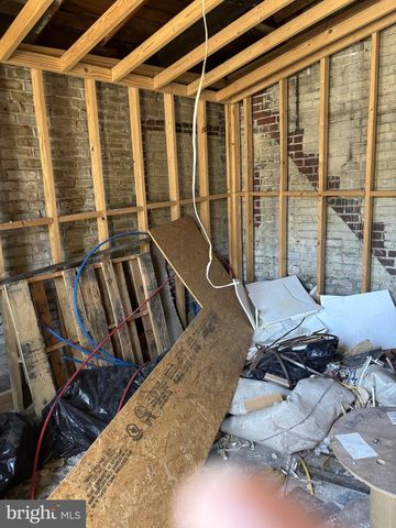 924 W SILVER ST, Philadelphia, PA 19133