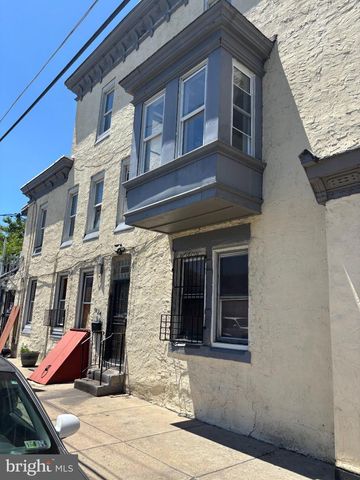 924 W SILVER ST, Philadelphia, PA 19133