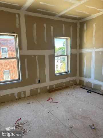 924 W SILVER ST, Philadelphia, PA 19133