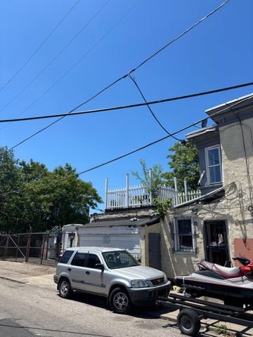 924 W SILVER ST, Philadelphia, PA 19133