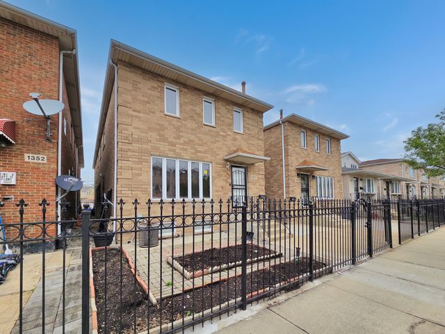 1350 W 32nd Street A, Chicago, IL 60608