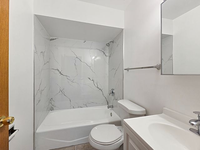1350 W 32nd Street A, Chicago, IL 60608