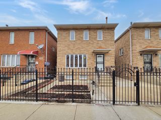 1350 W 32nd Street A, Chicago, IL 60608