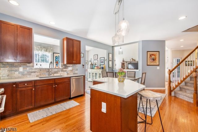 38 Saunders Ln, Mount Olive Twp., NJ 07840