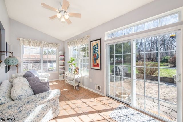 38 Saunders Ln, Mount Olive Twp., NJ 07840