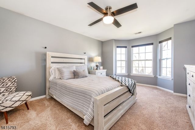 38 Saunders Ln, Mount Olive Twp., NJ 07840