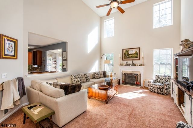 38 Saunders Ln, Mount Olive Twp., NJ 07840