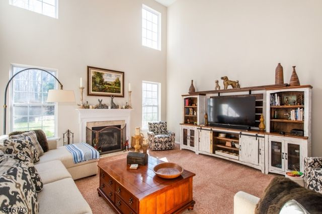 38 Saunders Ln, Mount Olive Twp., NJ 07840