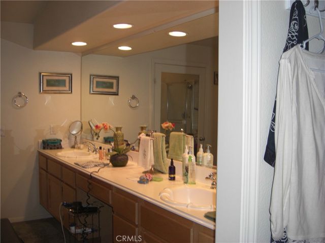 1276 Roberta Court, Simi Valley, CA 93065