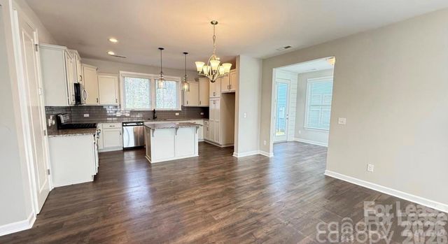 3205 Shamrock Drive, Charlotte, NC 28215