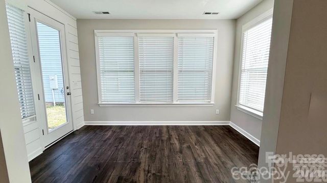 3205 Shamrock Drive, Charlotte, NC 28215