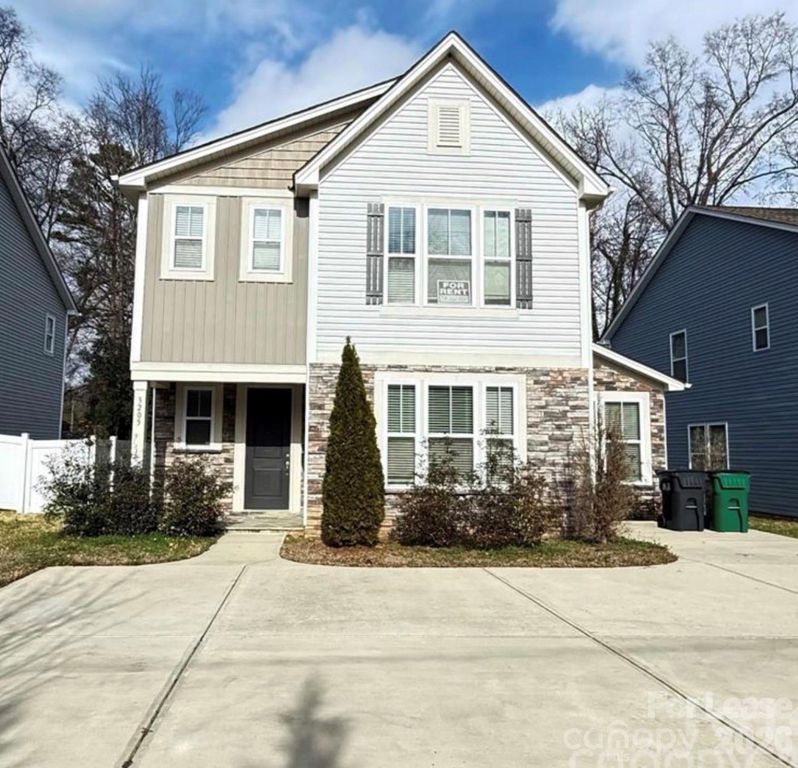 3205 Shamrock Drive, Charlotte, NC 28215