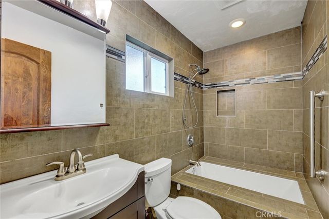 2428 Hutchison Street, Vista, CA 92084