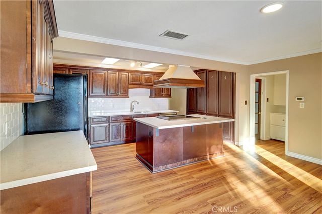 2428 Hutchison Street, Vista, CA 92084