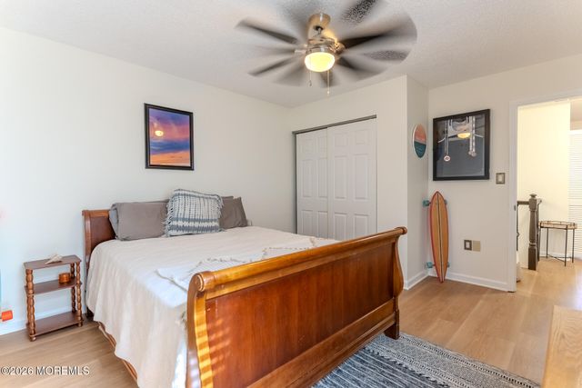 33 Farragut Square, Freehold, NJ 07728