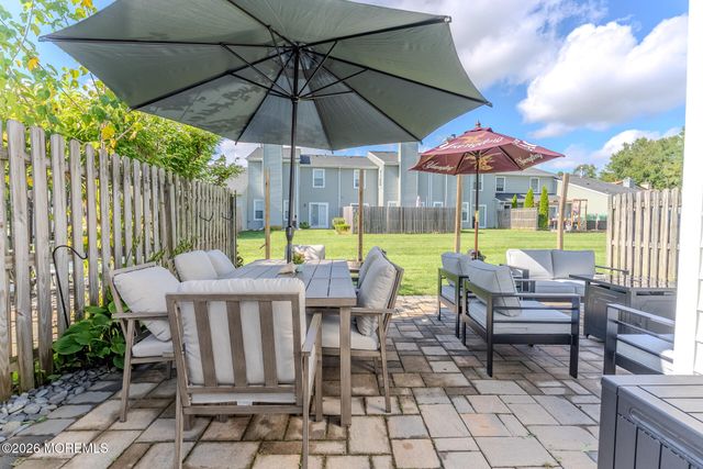 33 Farragut Square, Freehold, NJ 07728