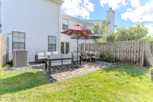 33 Farragut Square, Freehold, NJ 07728
