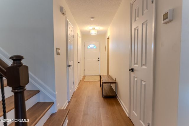 33 Farragut Square, Freehold, NJ 07728