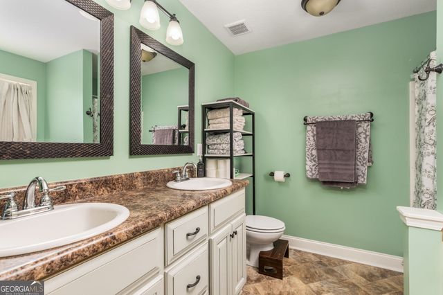 304 Worchester Circle, Perry, GA 31069