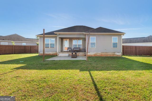 304 Worchester Circle, Perry, GA 31069