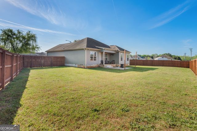 304 Worchester Circle, Perry, GA 31069