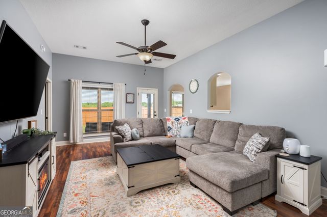 304 Worchester Circle, Perry, GA 31069