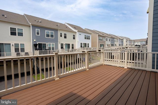 9365 BARNES LOOP, Manassas, VA 20110