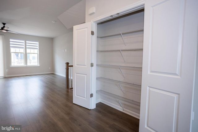 9365 BARNES LOOP, Manassas, VA 20110
