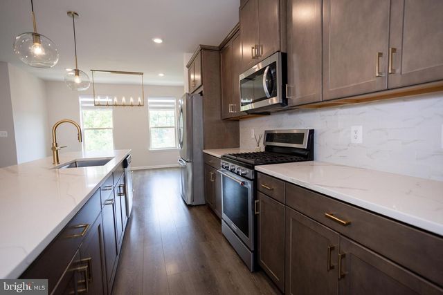 9365 BARNES LOOP, Manassas, VA 20110