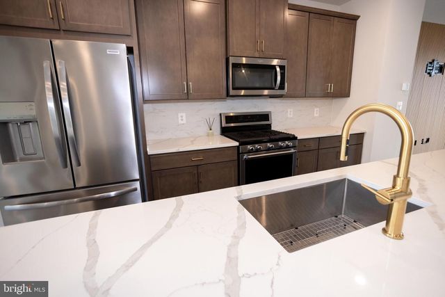 9365 BARNES LOOP, Manassas, VA 20110
