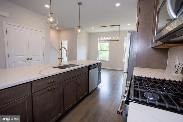 9365 BARNES LOOP, Manassas, VA 20110