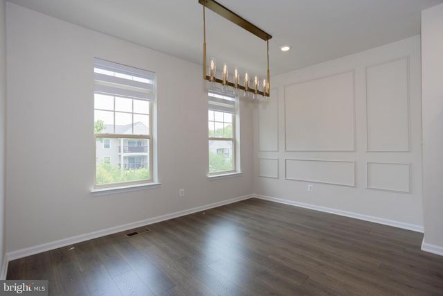 9365 BARNES LOOP, Manassas, VA 20110