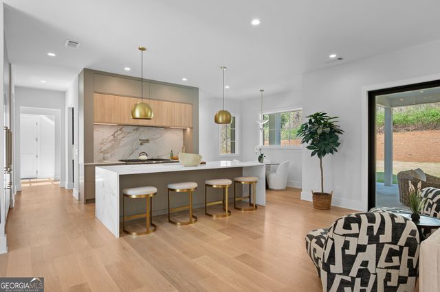 372 Chattahoochee Street, Roswell, GA 30075
