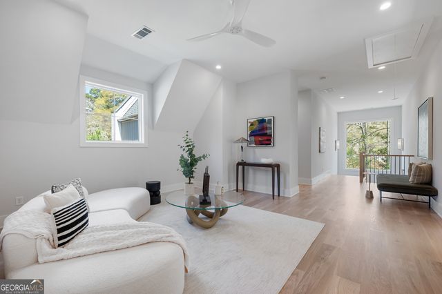 372 Chattahoochee Street, Roswell, GA 30075